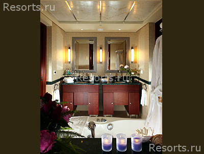 Four Seasons Hotel 18